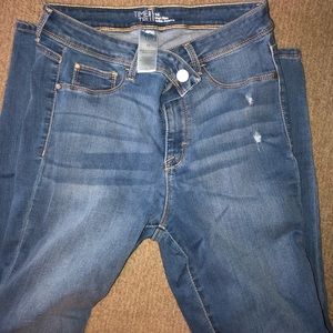 Size 14 time and tru women’s jeans worn once!